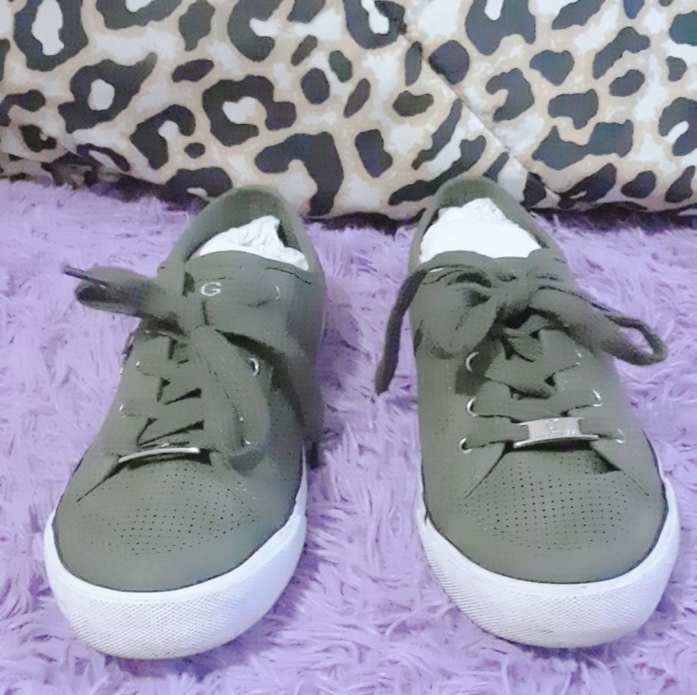 Green guess shoes